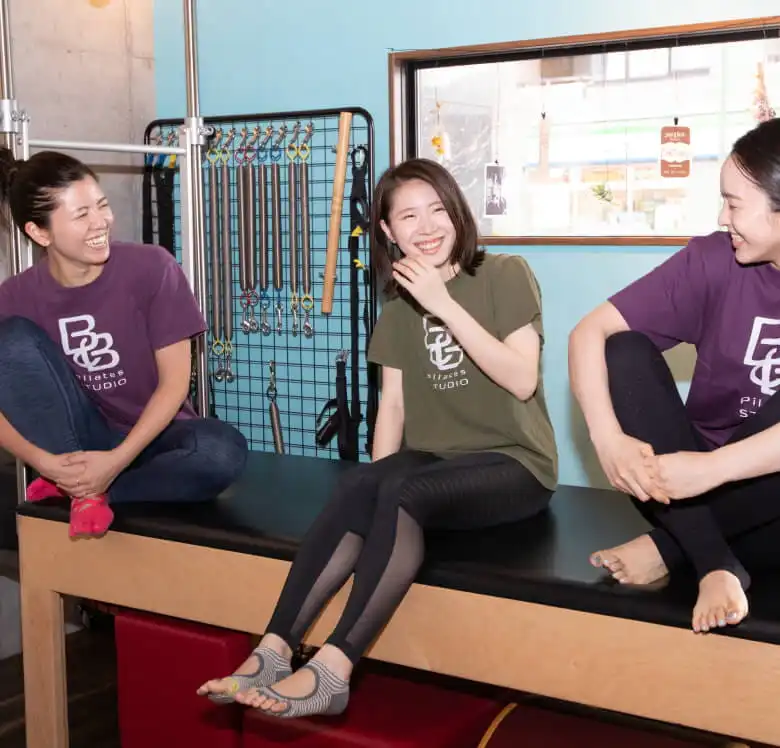 ピラティスのトレーニング風景の写真