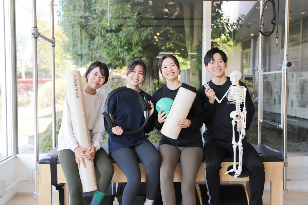 ピラティススタジオBB仙台泉店スタッフの集合写真