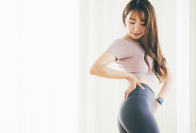 ピラティスを通してなりたい自分をイメージしている美しいボディラインの女性