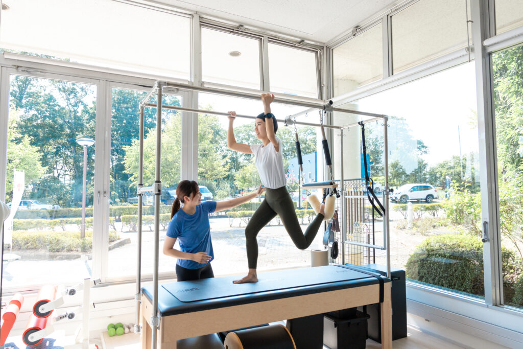 ピラティススタジオBB仙台泉店でのセッションの様子