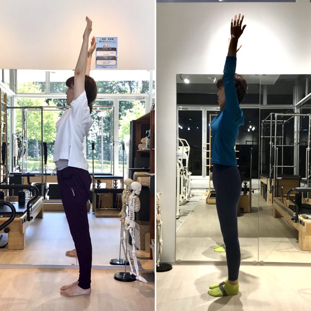 ピラティススタジオBB仙台泉店に通う会員様の横から比較した姿勢写真。腰が過度に反った万歳が、体験が安定し腰を反ることなくまっすぐ腕を上げられるようになっている。