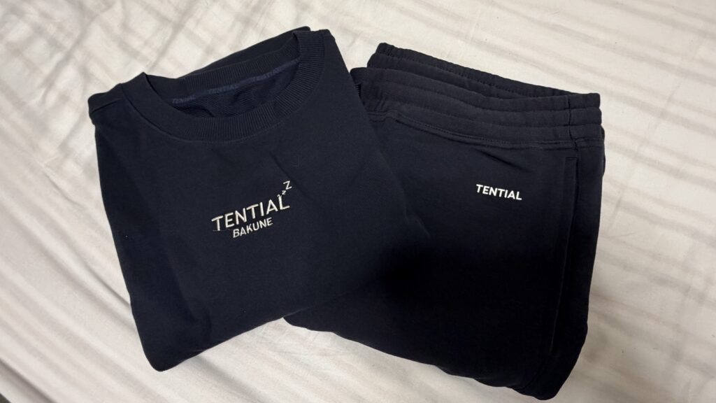 TENTIALのBAKUNEの上下セットの画像